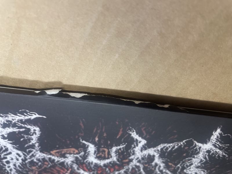 FLUKT: Darkness Devour LP/red vinyl DAMAGED